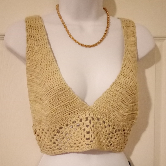 Vivid Tops - Vivid beige crochet crop top